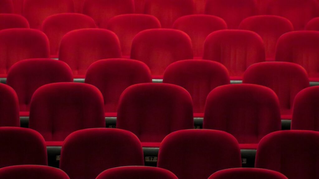 ライブ・客席のイメージ写真（記事中の人物・公演・商品そのものではありません）