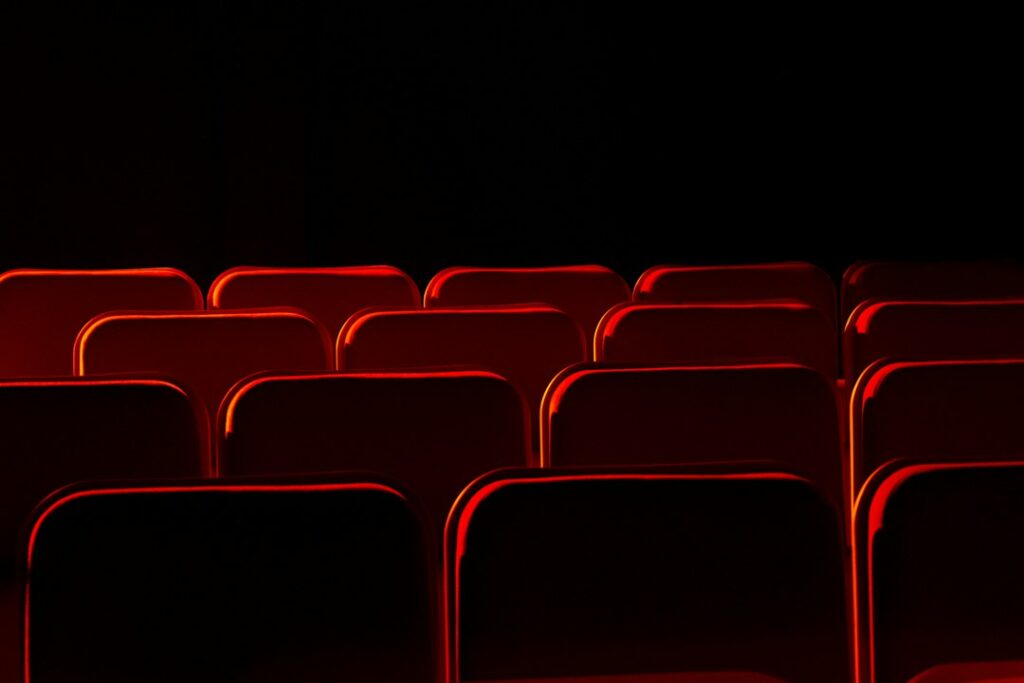 ライブ・客席のイメージ写真（記事中の人物・公演・商品そのものではありません）
