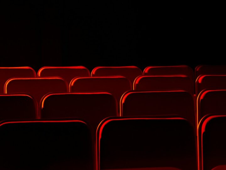 ライブ・客席のイメージ写真（記事中の人物・公演・商品そのものではありません）